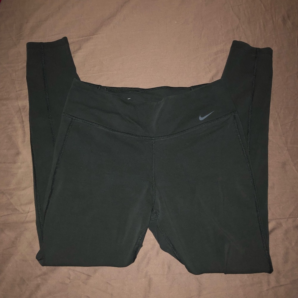 black nike leggings
